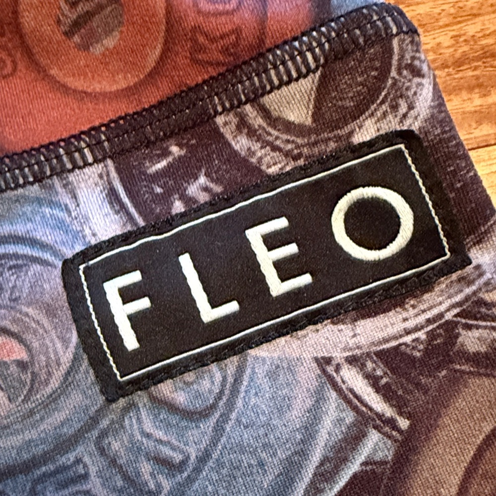 FLEO Shorts - Picture 3 of 7